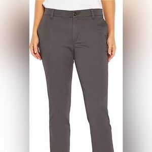 GAP Straight-Leg Pants in Charcoal Gray
